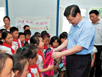 Xi Jinping, bumisita sa nilindol na Lushan - Radyo Internasyonal ng Tsina